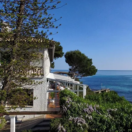 Hotel Cap Vermell